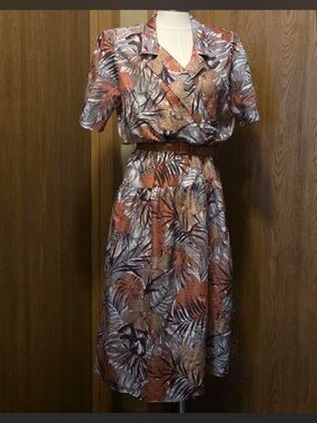 🍂 Vintage Leaf Print Dress